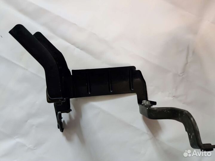 Воздуховод масляного радиатора airtrek