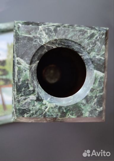 Картина и ваза из натурального камня