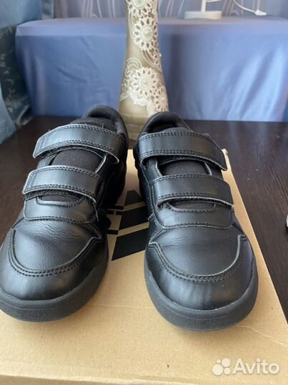 Кроссовки adidas