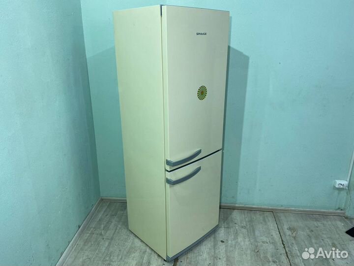 Холодильник Snaige