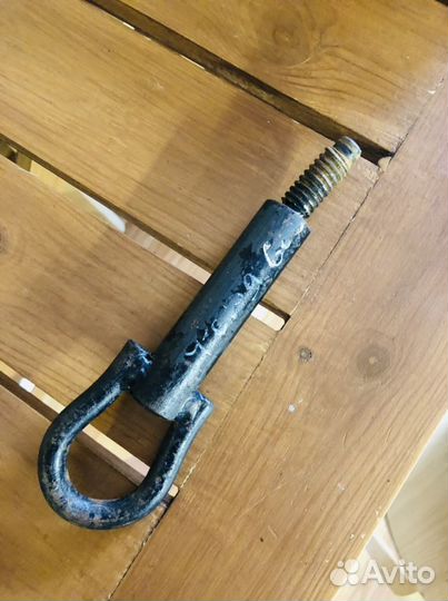 Буксировочный крюк Ford Focus 3