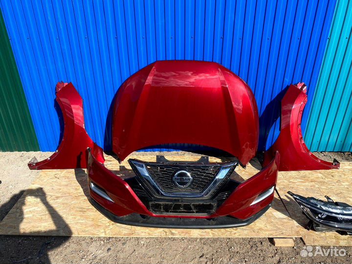 Передняя часть авто Nissan Qashqai J11
