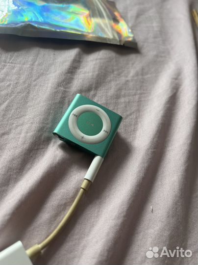 iPod shuffle 4