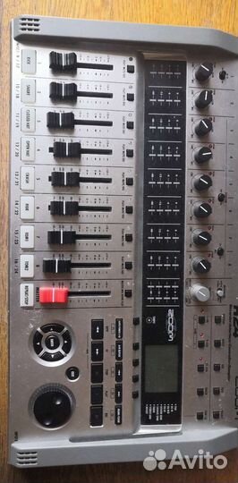 Портастудия (аудиоинтерфейс, рекордер) Zoom R-24