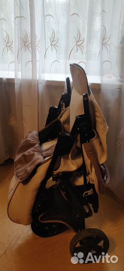 Прогулочная коляска