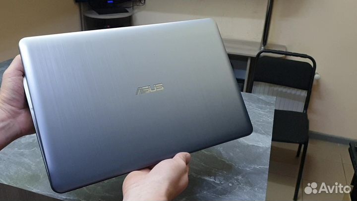 Ноутбук Asus X541SA (в хорошем состоянии )