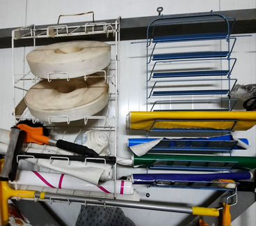 Стойки для узких брошюр и предметов