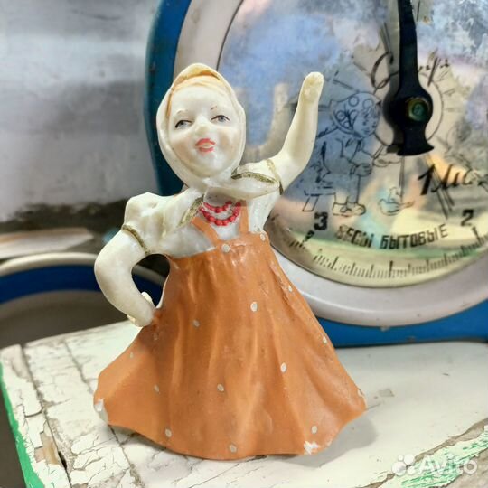 Девочка с платочком, болванчик. Пластик СССР