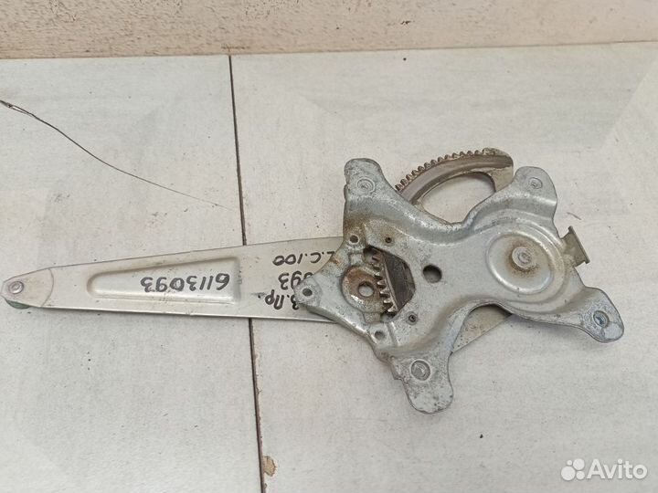 Стеклоподъемник электрический задний правый 698036