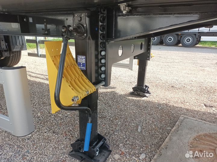 Полуприцеп изотермический Купава 93W000, 2023