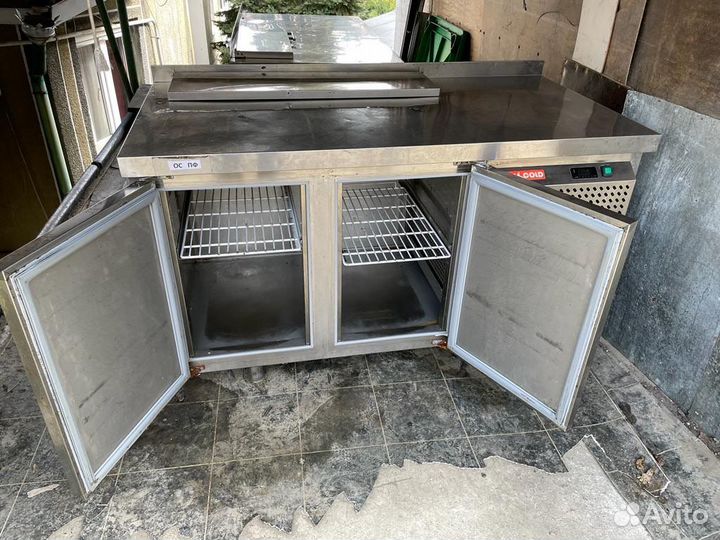 Холодильный стол-саладета