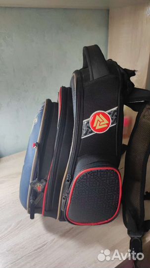 Школьный рюкзак