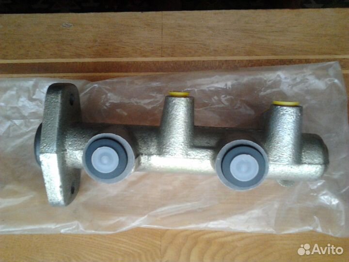 Главный тормозной цилиндр Форд Транзит 1986-1998