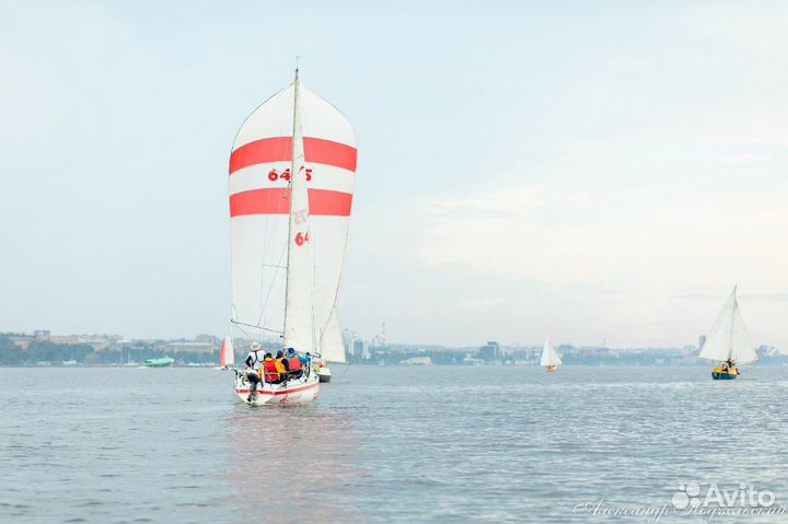 Парусная яхта