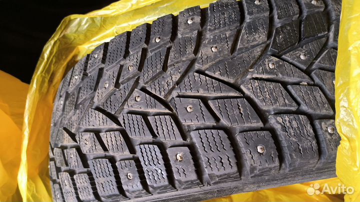 Dunlop SP Winter Ice 02 205/60 R16 96T