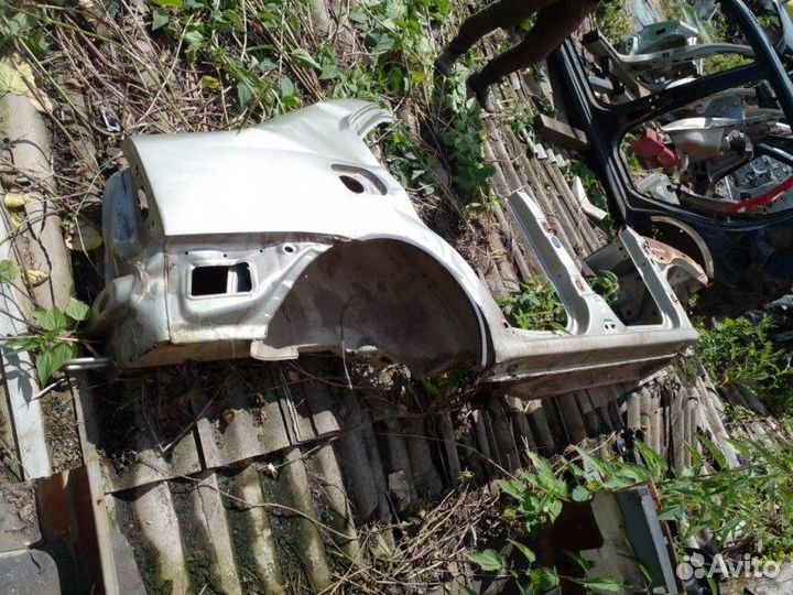 Боковина наружняя правая Renault Logan 1 2009-2014