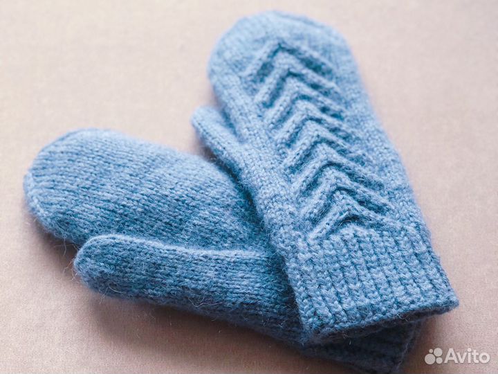 Тюмень. Носки. Варежки