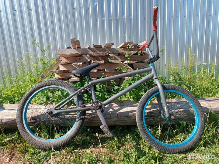 Трюковой велосипед bmx