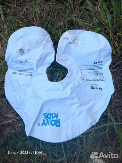 Надувной круг на шею для купания