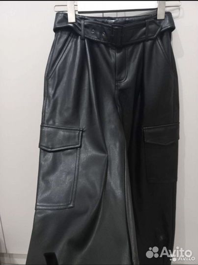 Брюки эко кожаные Mango манго