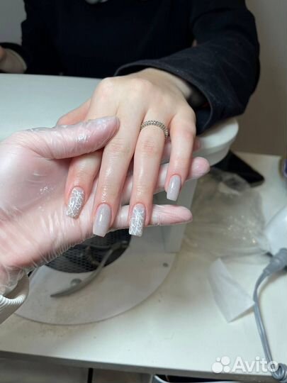 Маникюр педикюр