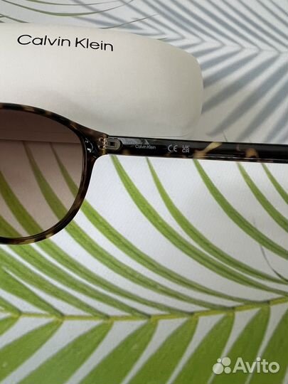 Солнцезащитные очки Calvin Klein / оригинал