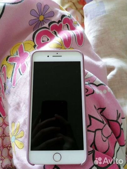 Телефон iPhone 7 plus