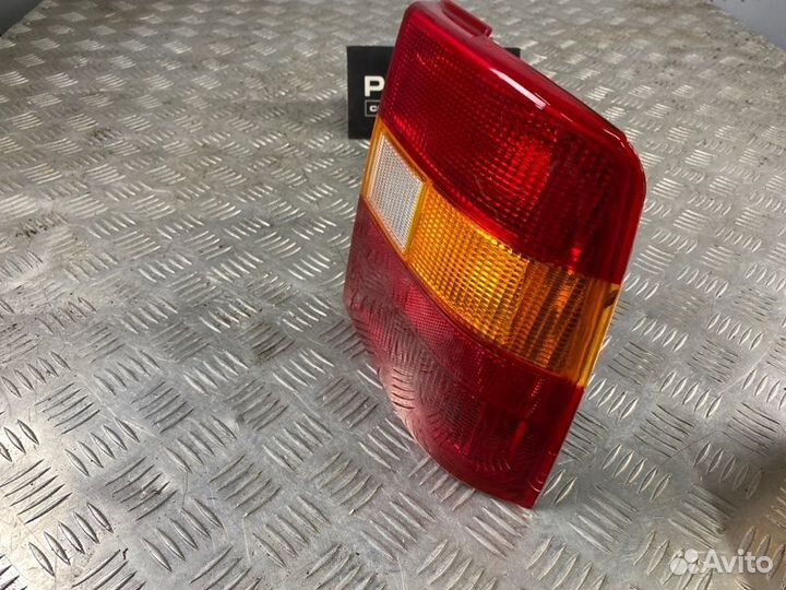 Стоп-сигнал задний правый Opel Vectra