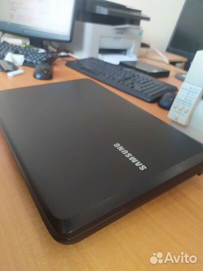 Ноутбук samsung r540