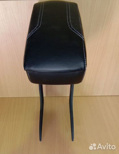 Подлокотник Skoda Octavia Tour (экокожа)