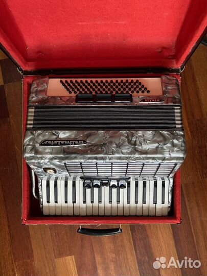 Аккордеон Weltmeister Stella 3/4 с футляром