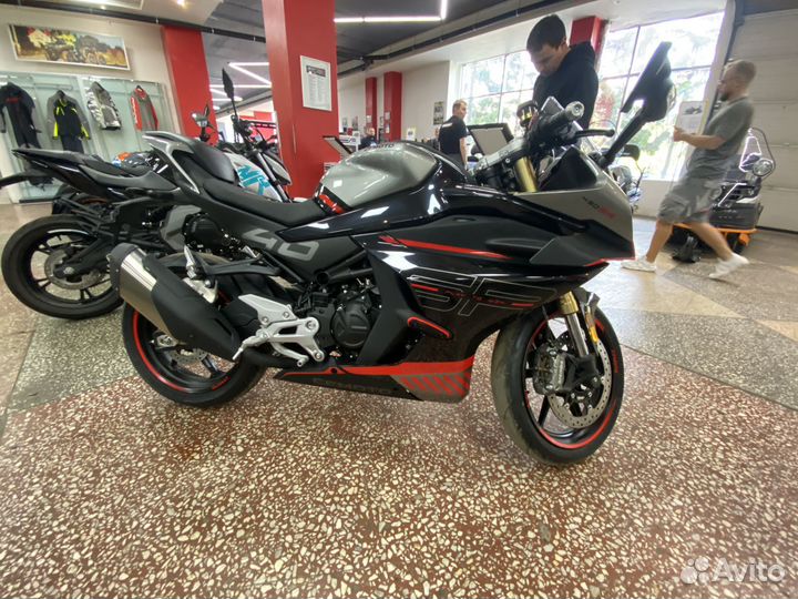 Спорт байк cfmoto 450sr