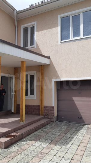 Коттедж 209,7 м² на участке 12 сот.