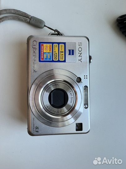 Компактный фотоаппарат sony cyber shot dsc w100