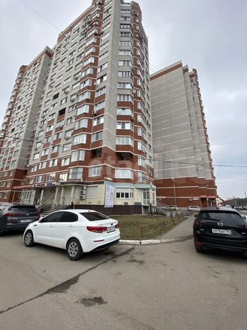2-к. квартира, 72,2 м², 1/17 эт.