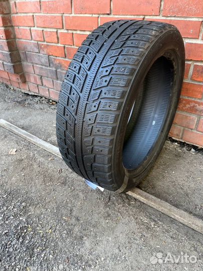 Kumho I'Zen KW22 215/50 R17 95T