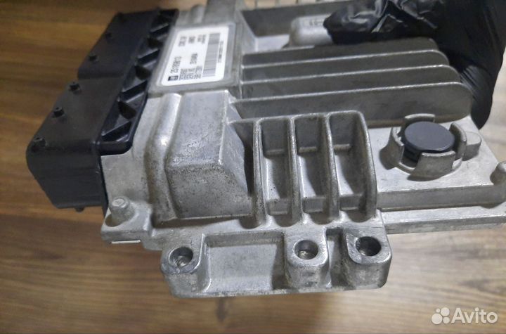 Блок управления двигателем Антара 25189813