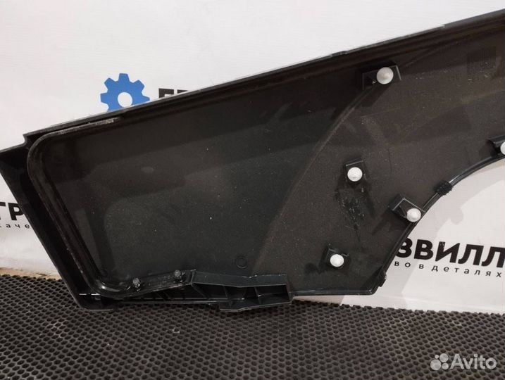 Накладка Volvo FM4 82653845