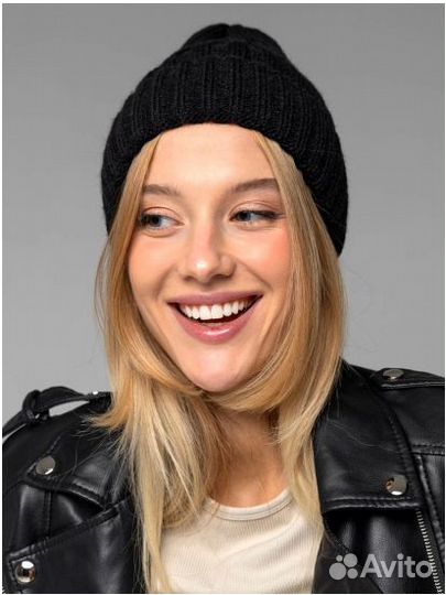 Шапка женская вязаная теплая новая разные цвета