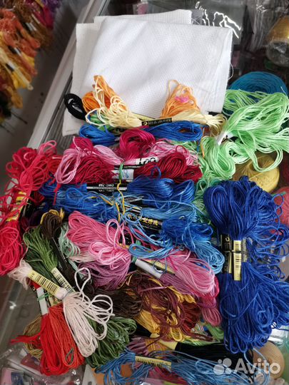Нитки пакетом,схс более 100 шт,схемы,остаток канвы