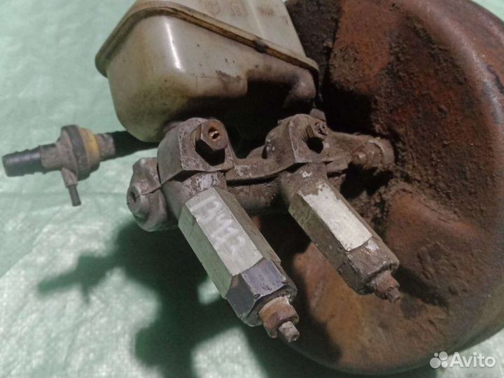 Вакуумник с гтц Opel Vectra A седан 1.6I 1991