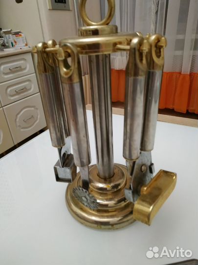 Столовые серебряные приборы