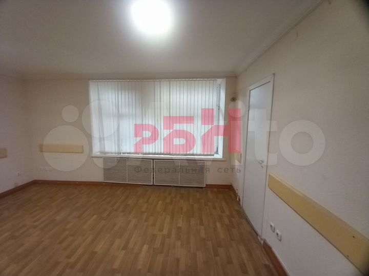 Офисный этаж 8 кабинетов 246 кв.м