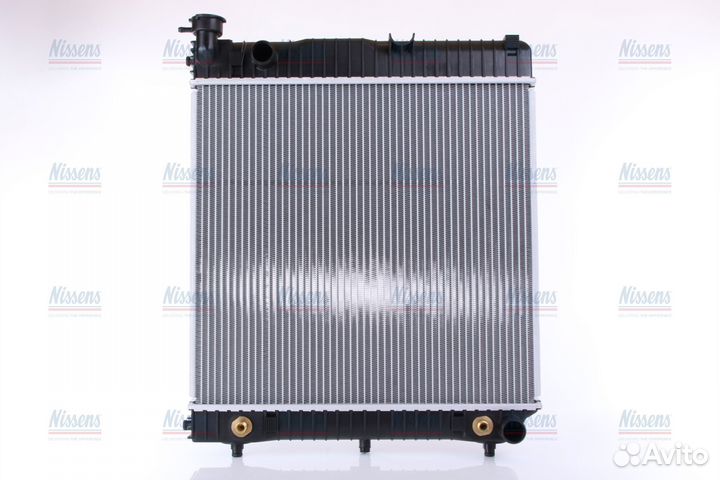 Радиатор охлаждения двс mercedes-benz T 200-series