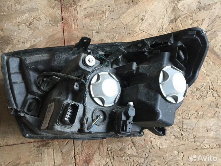 Фара Лада Веста