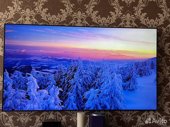 Телевизор Samsung 70 дюймов (178см)
