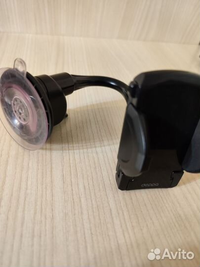 Держатель для телефона в машину