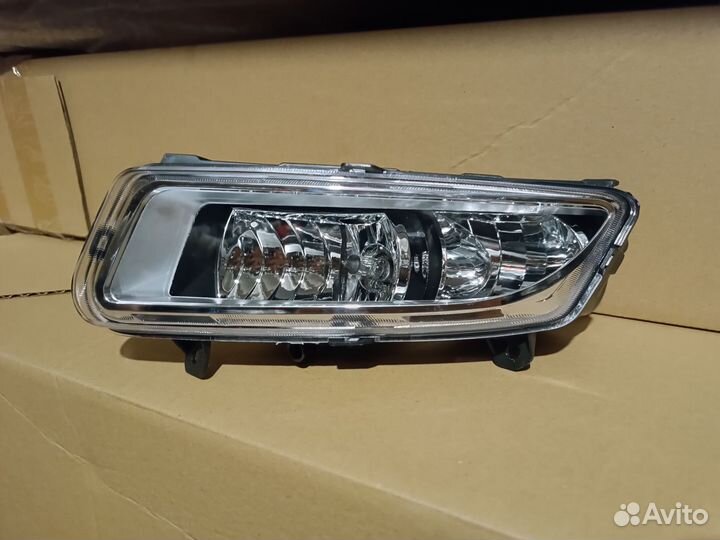 Фара противотуманная левая Фольксваген Поло 15-20