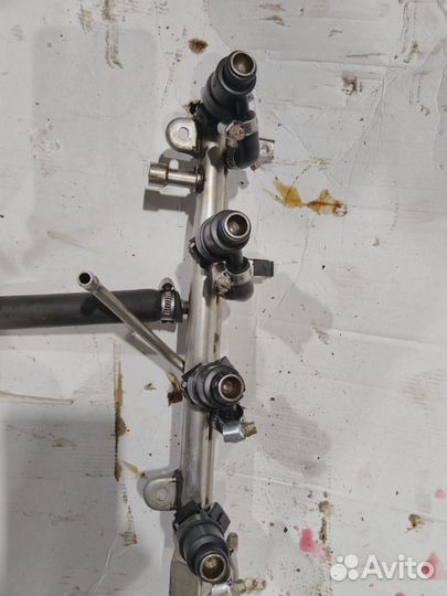 Топливная рампа, форсунки bmw е46