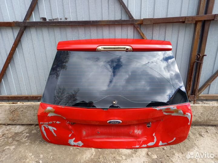 Стекло заднее Ford Fiesta MK5